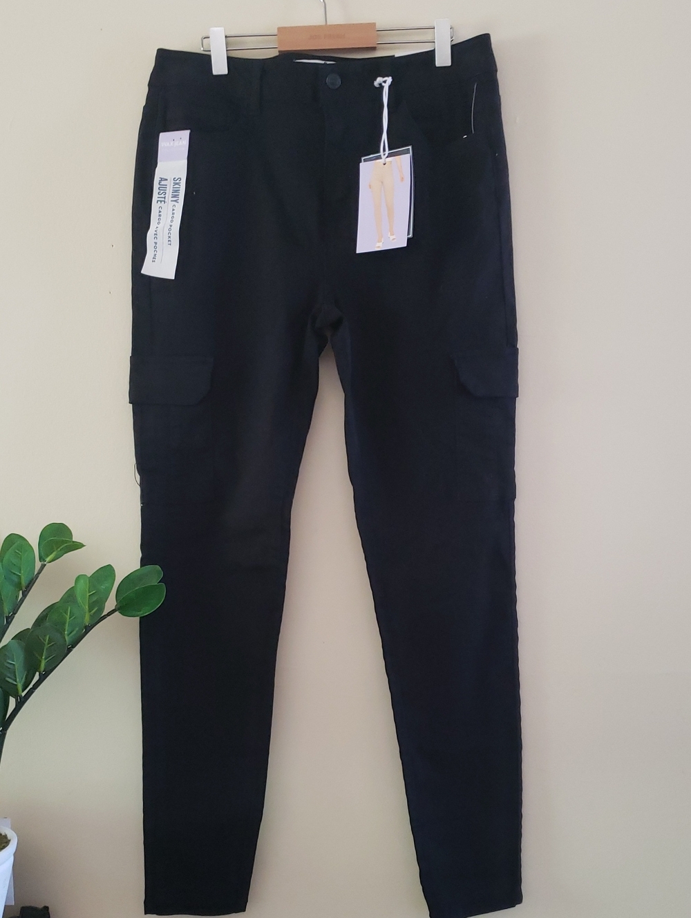 WAX JEAN NWT   Stretch Solid Casual Skinny TWILL Cargo Pant - Black 11/30